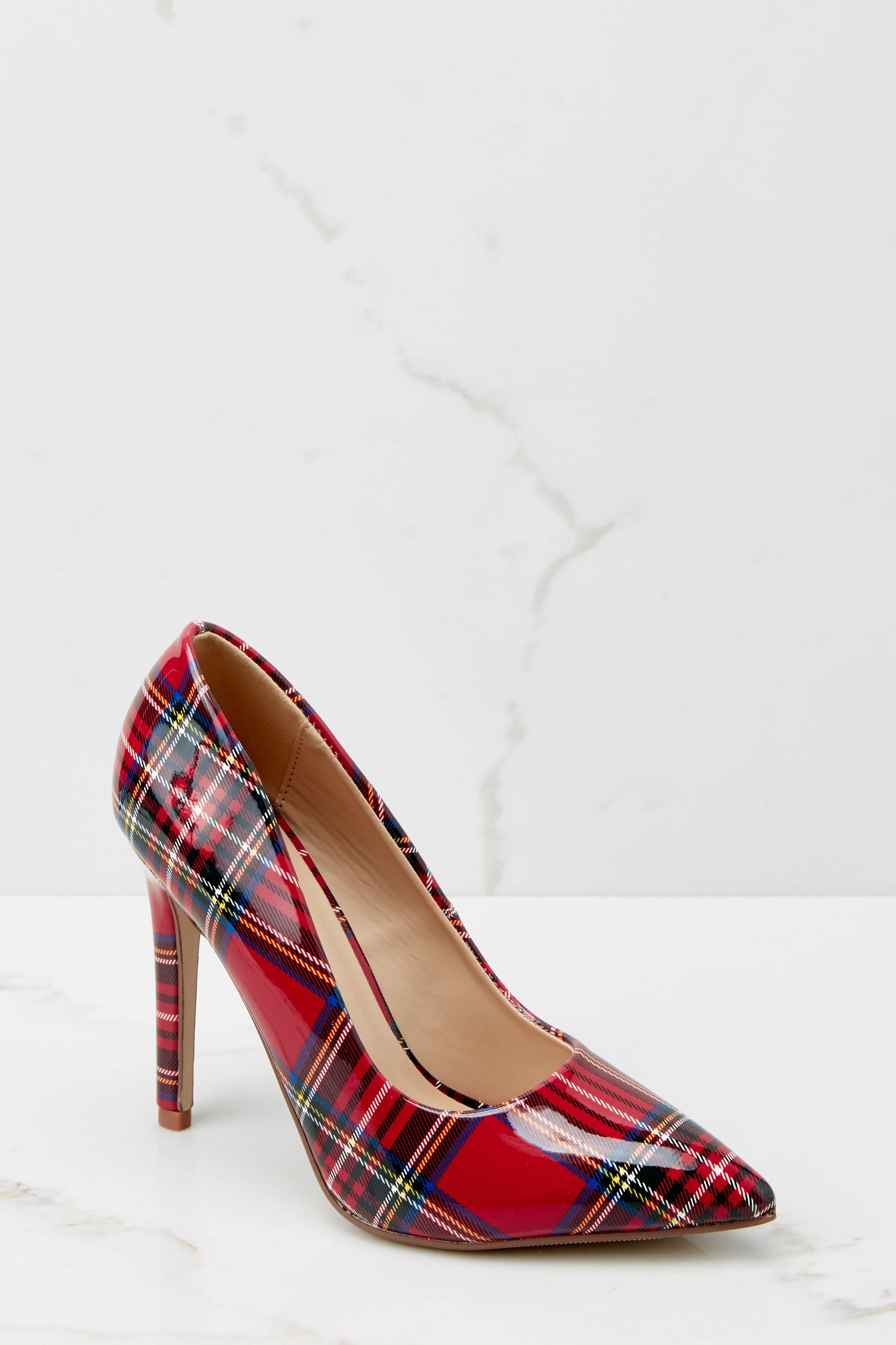 Mistletoe Kisses Red Plaid Pointed Pumps