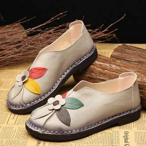 SOCOFY Retro Soft Sole Flower Flat Loafers